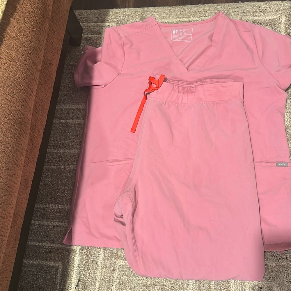FIGS Chalk Pink - TOP & BOTTOM SET XXL
